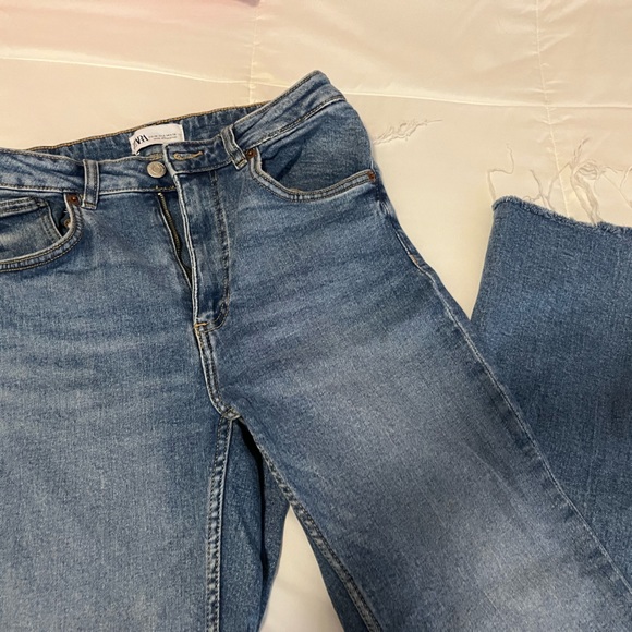 Zara Straight Leg Jeans - Picture 2 of 2